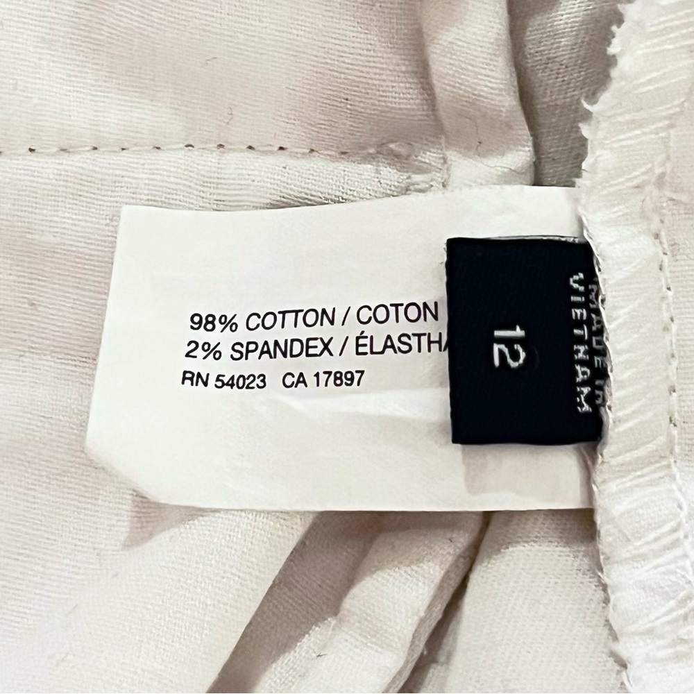 GAP Women's White Bermuda Shorts with Pockets - Picture 5 of 5